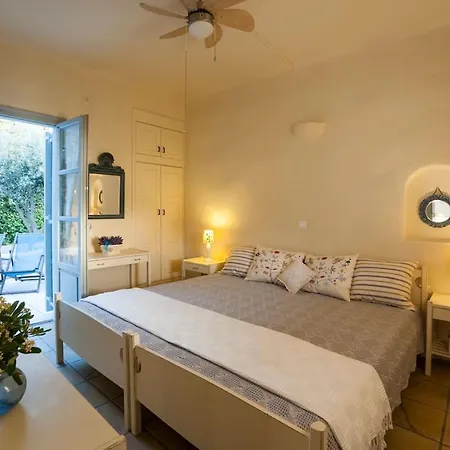Mariart Cycladic Villas Levantis Holiday home *